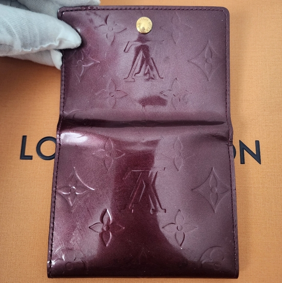 Auth Louis Vuitton Vernis Amarante Envelope Card Case - Picture 4 of 8